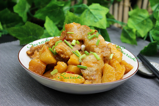 紅燒肉燉土豆的做法-醬香味燒菜譜-易網(wǎng)健康養(yǎng)生網(wǎng) 紅燒肉燉土豆的做法-醬香味燒菜譜