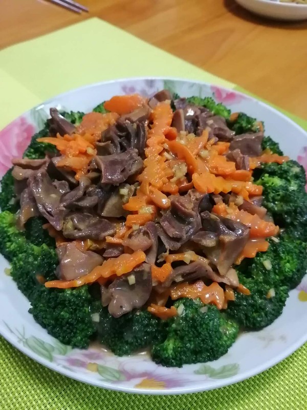 鴨胗西蘭花的做法-家常味煮菜譜-易網健康養生網 鴨胗西蘭花的做法-家常味煮菜譜