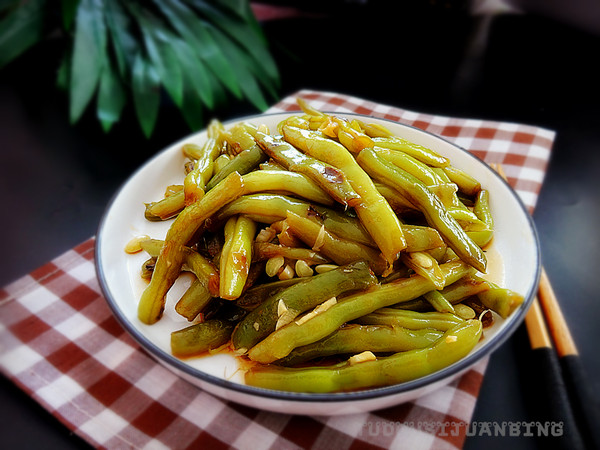 蒜香豆角的做法-蒜香味炒菜譜-易網(wǎng)健康養(yǎng)生網(wǎng) 蒜香豆角的做法-蒜香味炒菜譜
