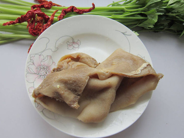毛芹菜炒羊肚的做法-香辣味炒菜譜