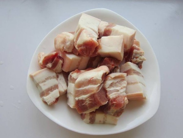 蓮藕肉煲的做法-家常味燉菜譜-易網(wǎng)健康養(yǎng)生網(wǎng) 蓮藕肉煲的做法-家常味燉菜譜