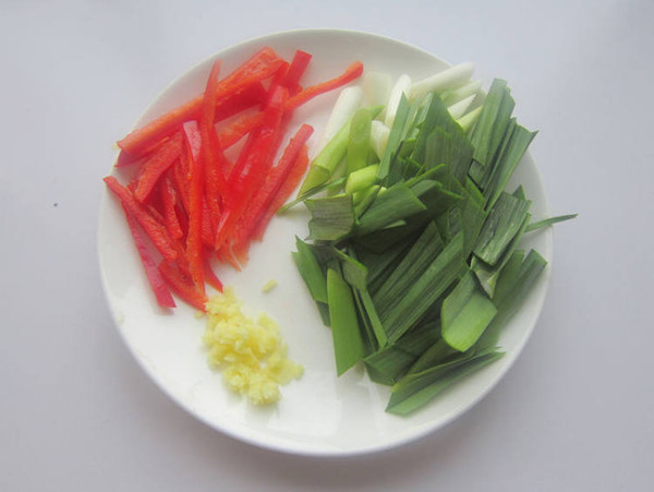 榛蘑炒肉的做法-家常味炒菜譜