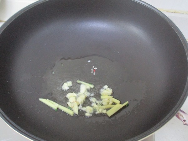 梭子蟹炒年糕的做法-咸鮮味炒菜譜-易網健康養生網 梭子蟹炒年糕的做法-咸鮮味炒菜譜