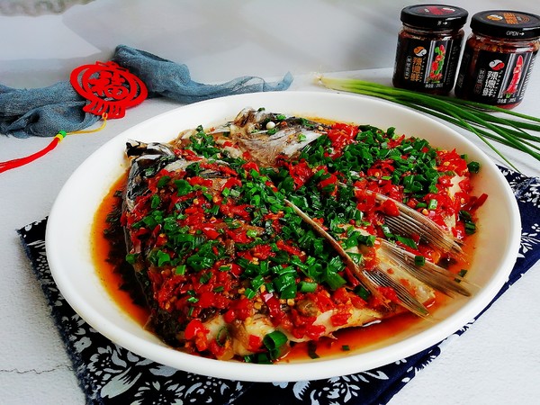 鴻運當頭 剁椒魚頭的做法-香辣味蒸菜譜