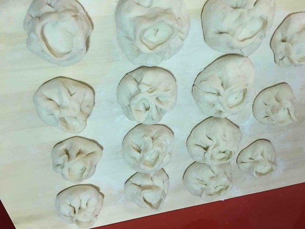 蒸芹菜肉大包子的做法-家常味蒸菜譜-易網健康養生網 蒸芹菜肉大包子的做法-家常味蒸菜譜