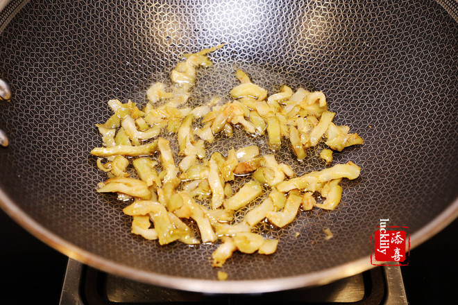 【添喜的廚房】 榨菜炒豆芽的做法-家常味炒菜譜-易網<a href=http://m.aoa7937.com/ target=_blank class=infotextkey>健康養生</a>網 【添喜的廚房】 榨菜炒豆芽的做法-家常味炒菜譜