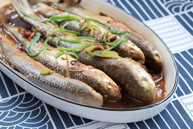 醬燜梭魚的做法-咸鮮味燉菜譜-易網健康養生網 醬燜梭魚的做法-咸鮮味燉菜譜
