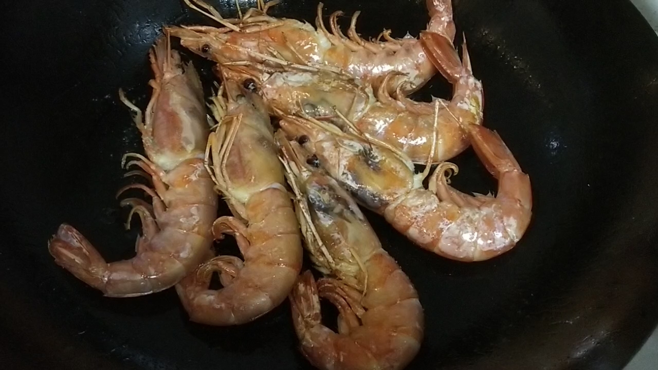 香煎阿根廷紅蝦的做法-咸鮮味煎菜譜-易網健康養生網 香煎阿根廷紅蝦的做法-咸鮮味煎菜譜