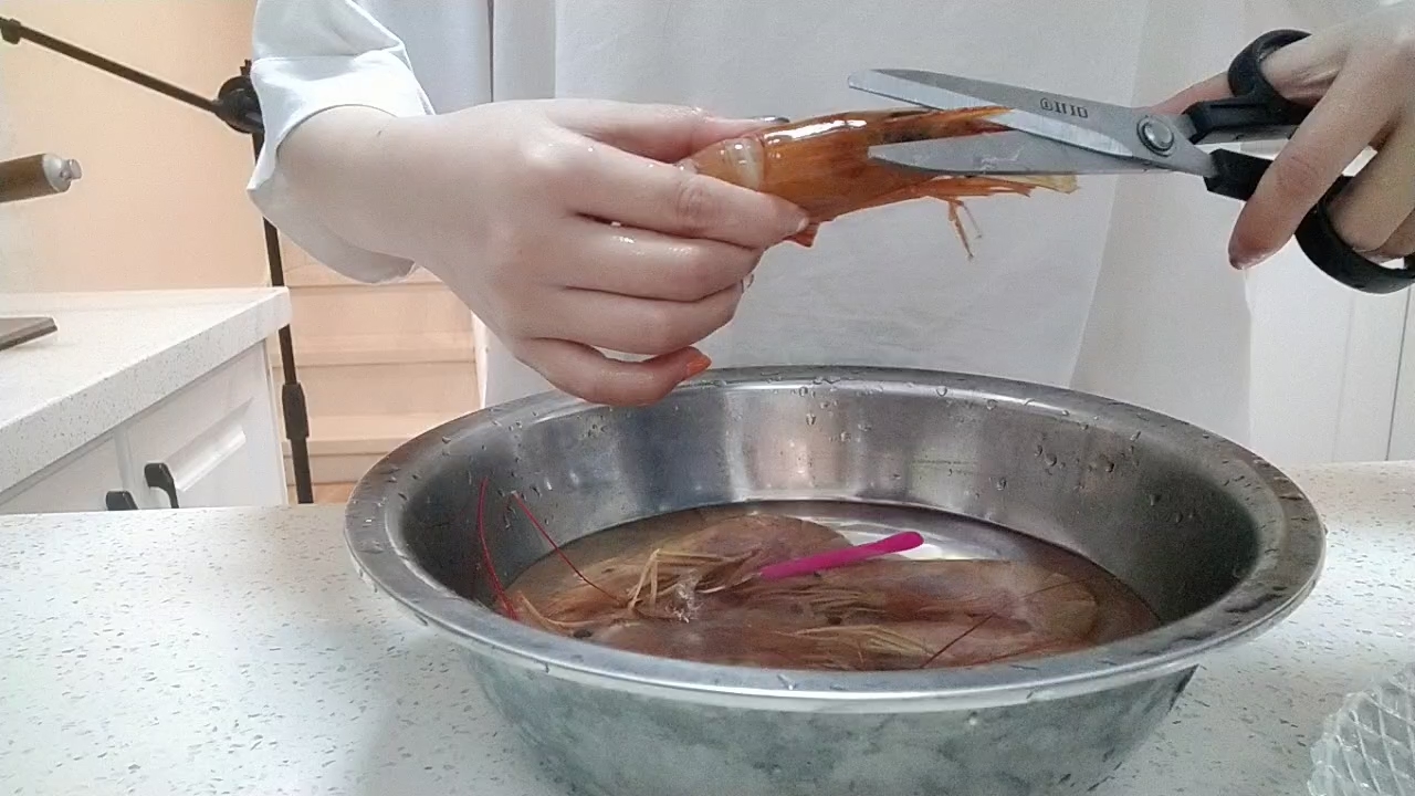 香煎阿根廷紅蝦的做法-咸鮮味煎菜譜-易網健康養生網 香煎阿根廷紅蝦的做法-咸鮮味煎菜譜