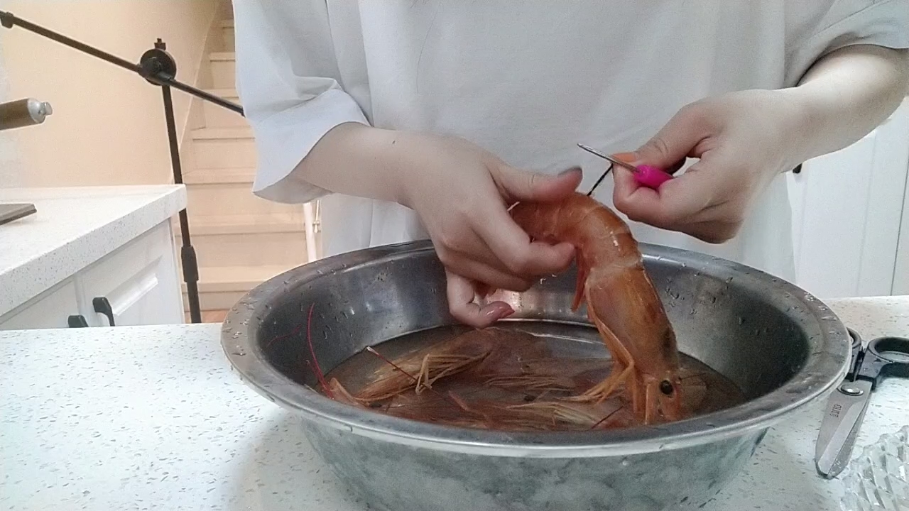 香煎阿根廷紅蝦的做法-咸鮮味煎菜譜-易網健康養生網 香煎阿根廷紅蝦的做法-咸鮮味煎菜譜