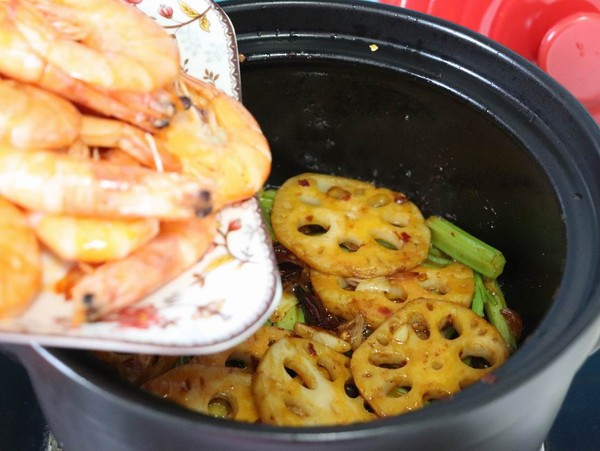 干鍋香辣蝦的做法-香辣味炒菜譜-易網(wǎng)健康養(yǎng)生網(wǎng) 干鍋香辣蝦的做法-香辣味炒菜譜