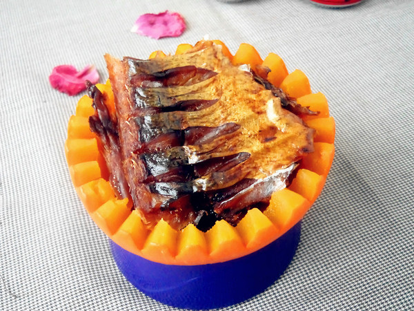 洞庭魚(yú)蒸南瓜的做法-咸鮮味蒸菜譜-易網(wǎng)健康養(yǎng)生網(wǎng) 洞庭魚(yú)蒸南瓜的做法-咸鮮味蒸菜譜