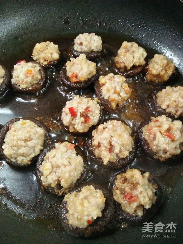 香菇釀肉的做法-咸鮮味煮菜譜
