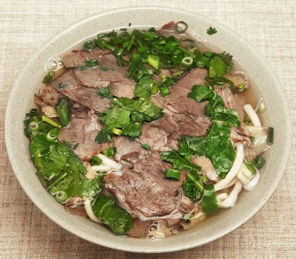 徽湘情緣淮南牛肉湯的做法-家常味煮菜譜-易網健康養生網 徽湘情緣淮南牛肉湯的做法-家常味煮菜譜