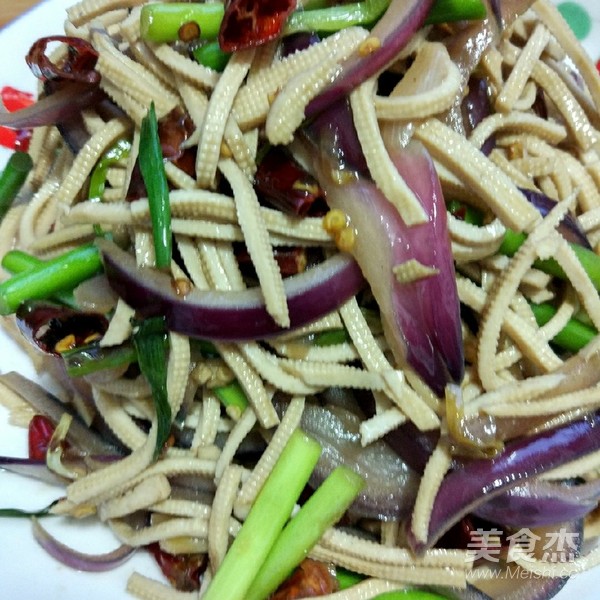 小炒鹵豆絲的做法-香辣味炒菜譜-易網健康養生網 小炒鹵豆絲的做法-香辣味炒菜譜