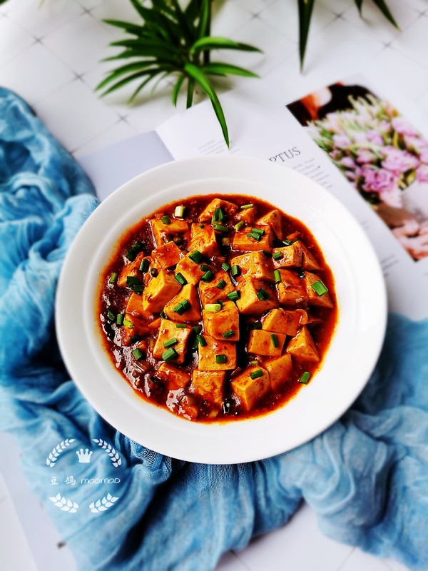 麻婆豆腐的做法-香辣味燒菜譜-易網健康養生網 麻婆豆腐的做法-香辣味燒菜譜