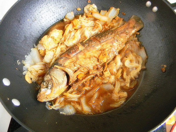 醬香燜魚的做法-醬香味燜菜譜-易網健康養生網 醬香燜魚的做法-醬香味燜菜譜