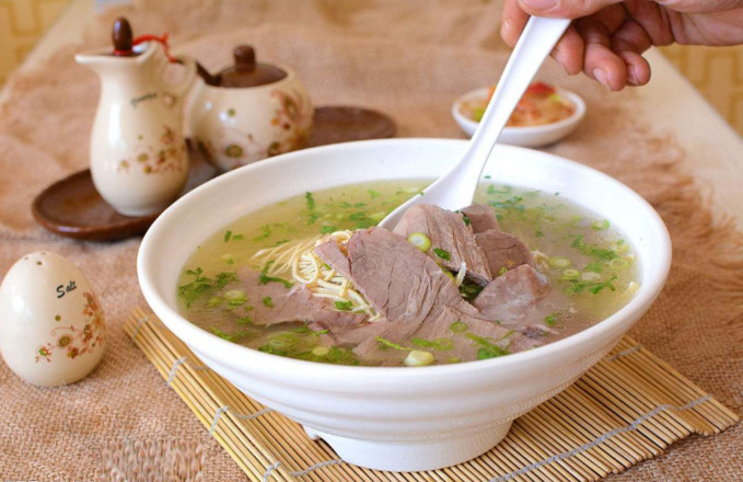 徽湘情緣淮南牛肉湯的做法-家常味煮菜譜-易網健康養生網 徽湘情緣淮南牛肉湯的做法-家常味煮菜譜