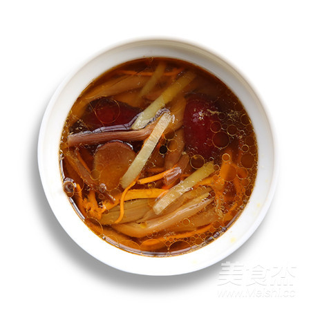 【滋補(bǔ)暖心】黃花菜蟲草花燉雞湯的做法-家常味燉菜譜-易網(wǎng)健康養(yǎng)生網(wǎng) 【滋補(bǔ)暖心】黃花菜蟲草花燉雞湯的做法-家常味燉菜譜