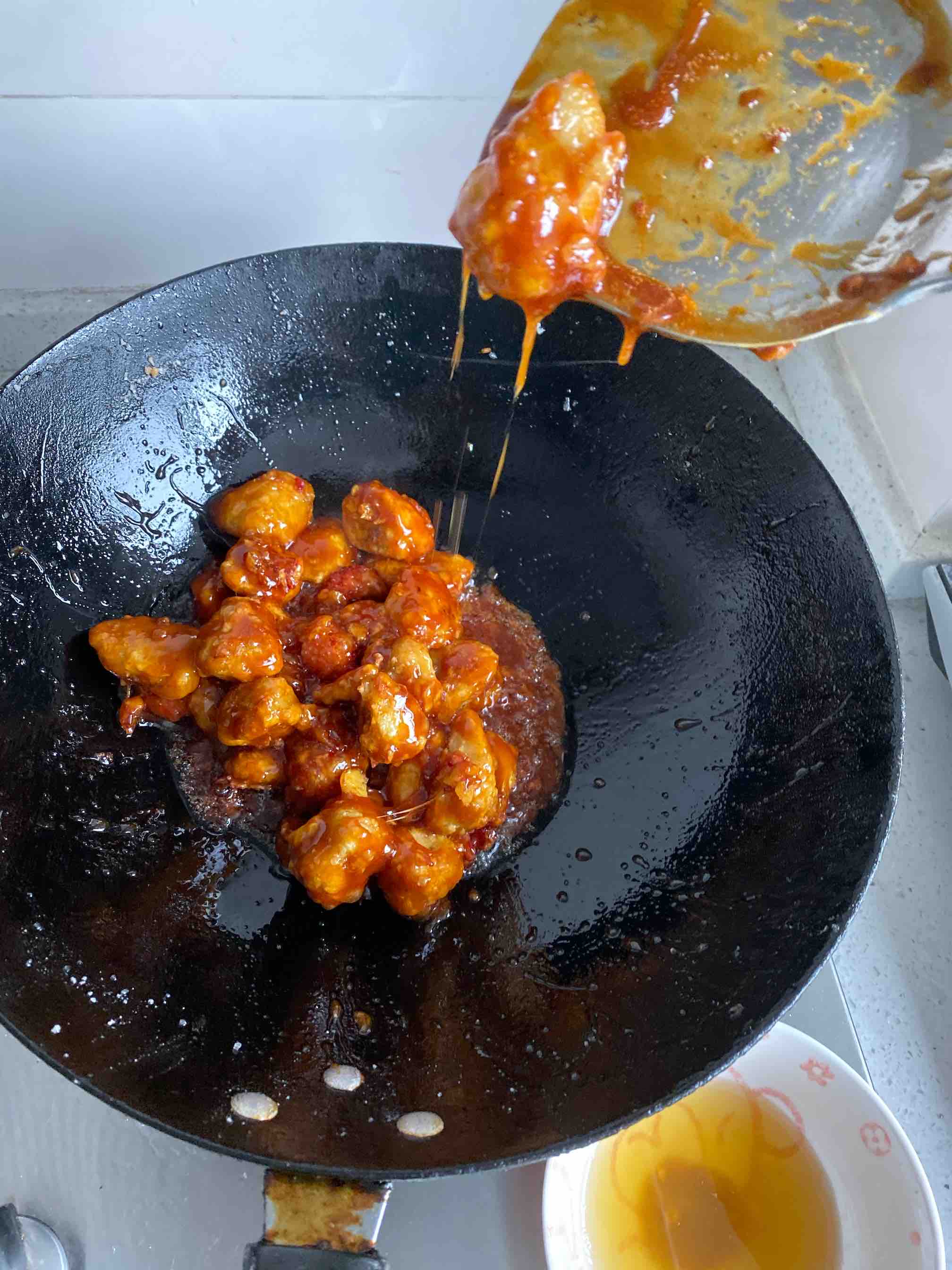 拔絲香蕉草莓的做法-甜味拔絲菜譜-易網(wǎng)健康養(yǎng)生網(wǎng) 拔絲香蕉草莓的做法-甜味拔絲菜譜