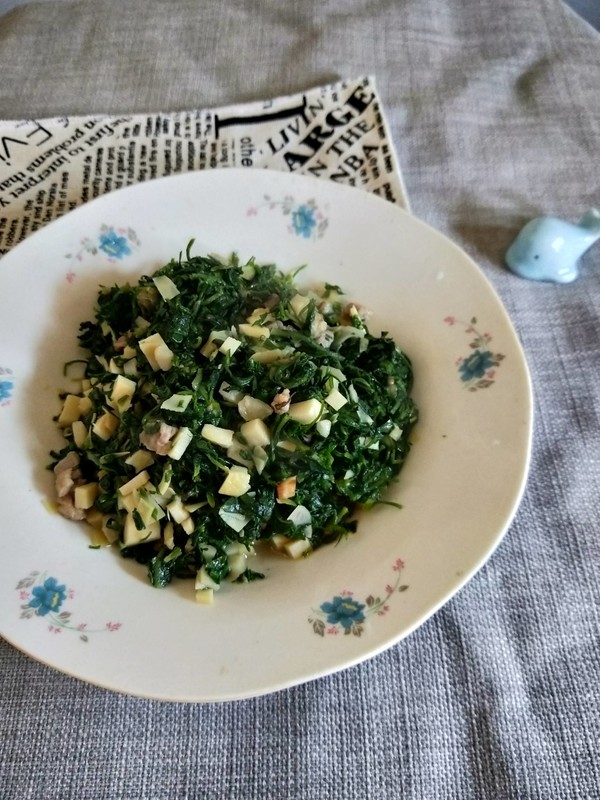 筍丁咸肉炒薺菜的做法-咸鮮味炒菜譜-易網(wǎng)健康養(yǎng)生網(wǎng) 筍丁咸肉炒薺菜的做法-咸鮮味炒菜譜