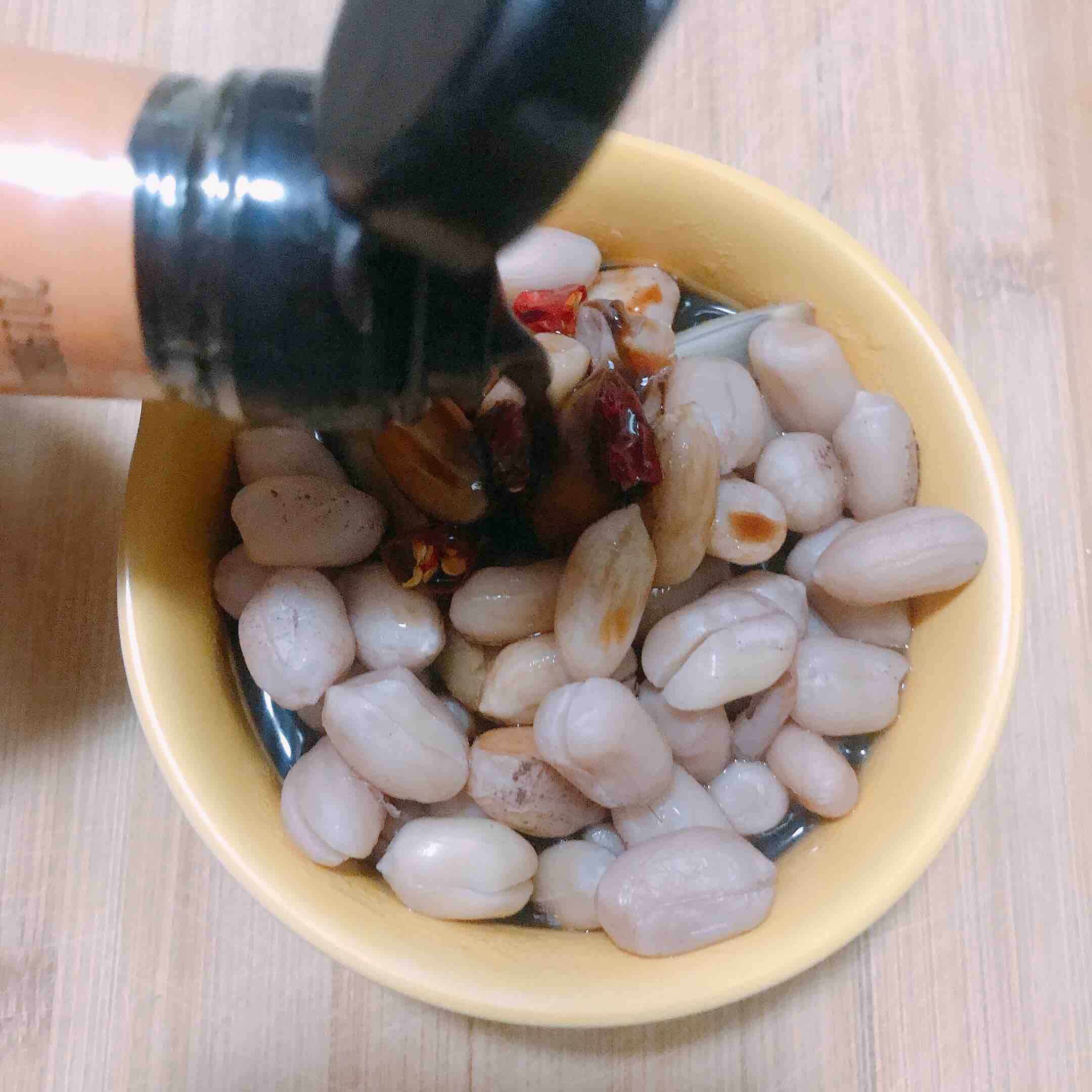 醋泡花生米的做法-酸辣味煮菜譜