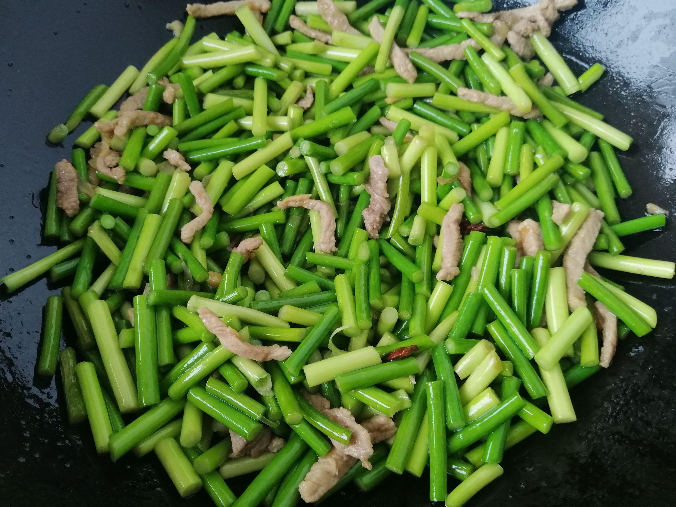 蒜苔炒肉，小朋友來做菜的做法-家常味炒菜譜