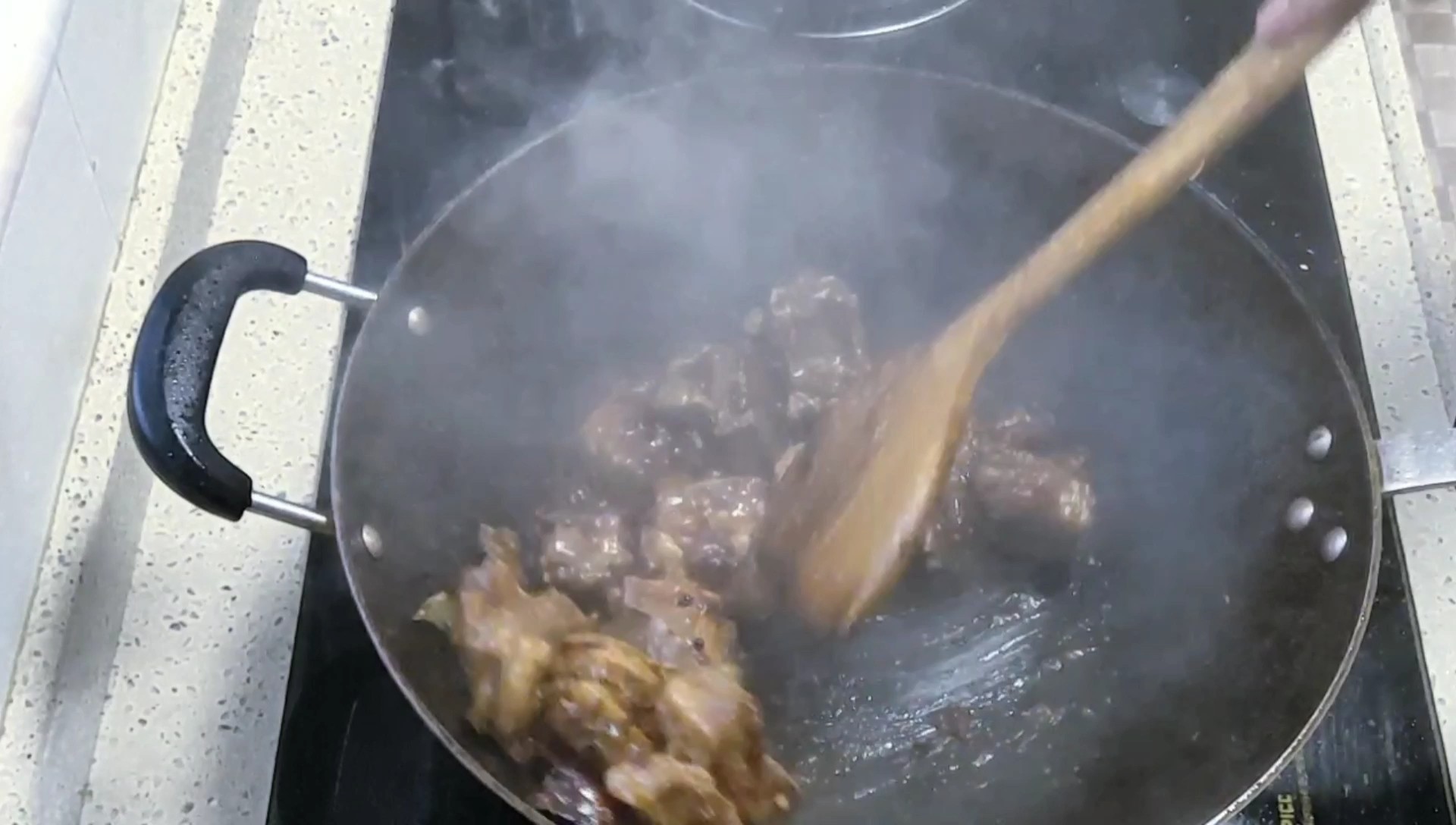 胡蘿卜支竹燜羊肉的做法-咸鮮味燜菜譜-易網健康養生網 胡蘿卜支竹燜羊肉的做法-咸鮮味燜菜譜
