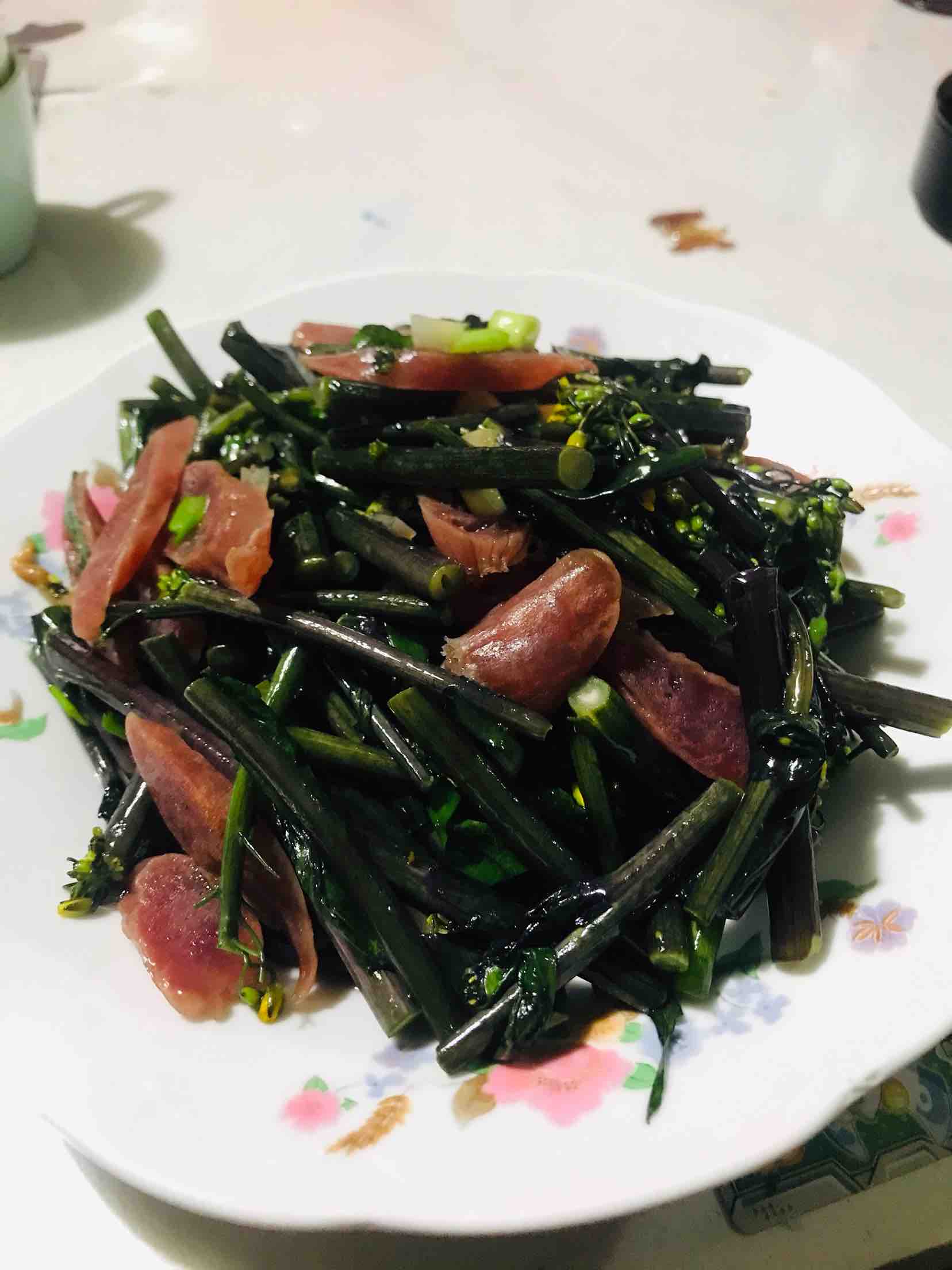 香炒紅菜薹的做法-咸鮮味炒菜譜-易網健康養生網 香炒紅菜薹的做法-咸鮮味炒菜譜