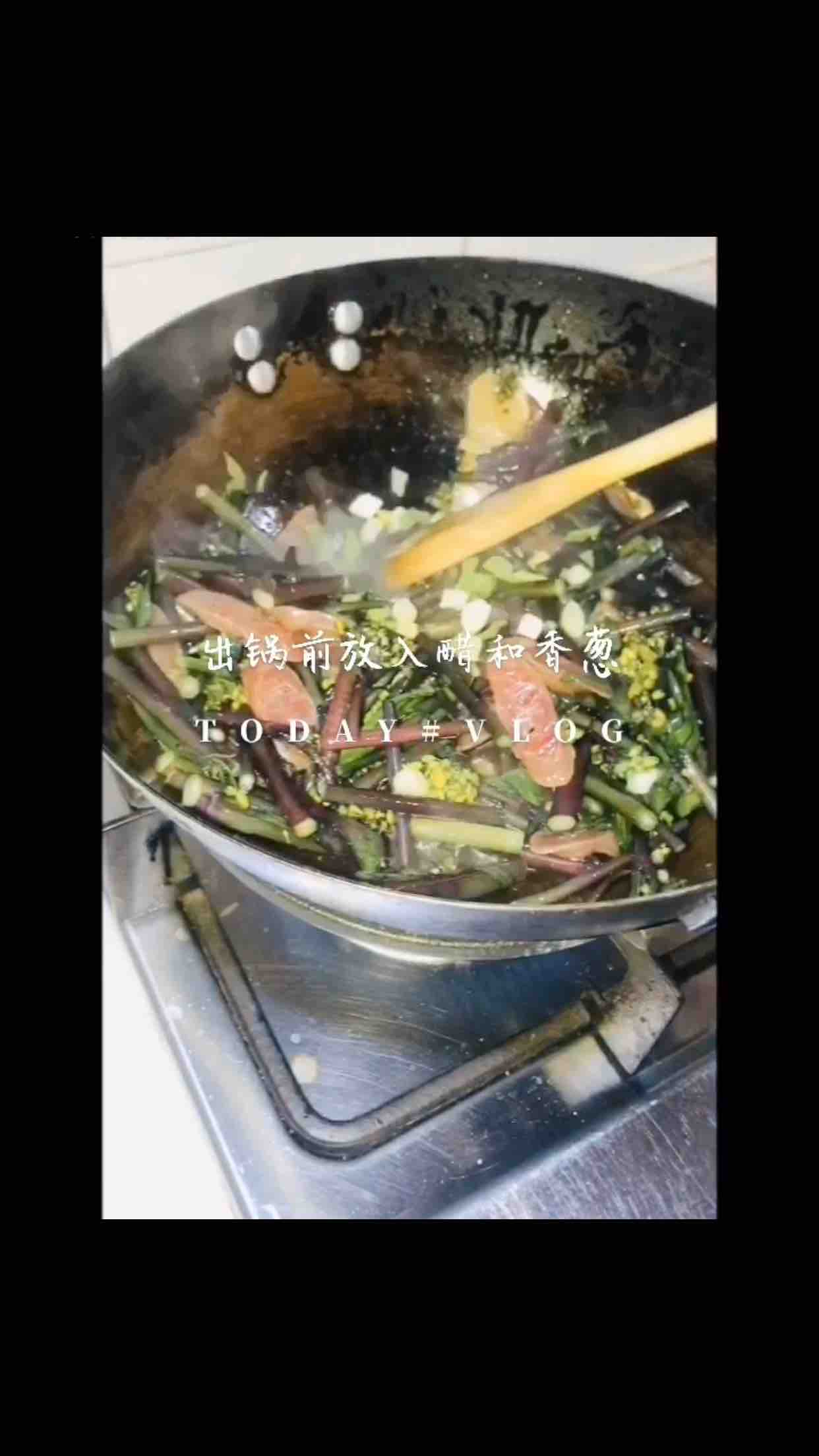 香炒紅菜薹的做法-咸鮮味炒菜譜