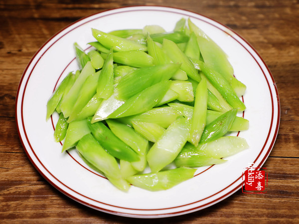 綠色開工便當——萵筍雙炒的做法-家常味炒菜譜-易網健康養生網 綠色開工便當——萵筍雙炒的做法-家常味炒菜譜