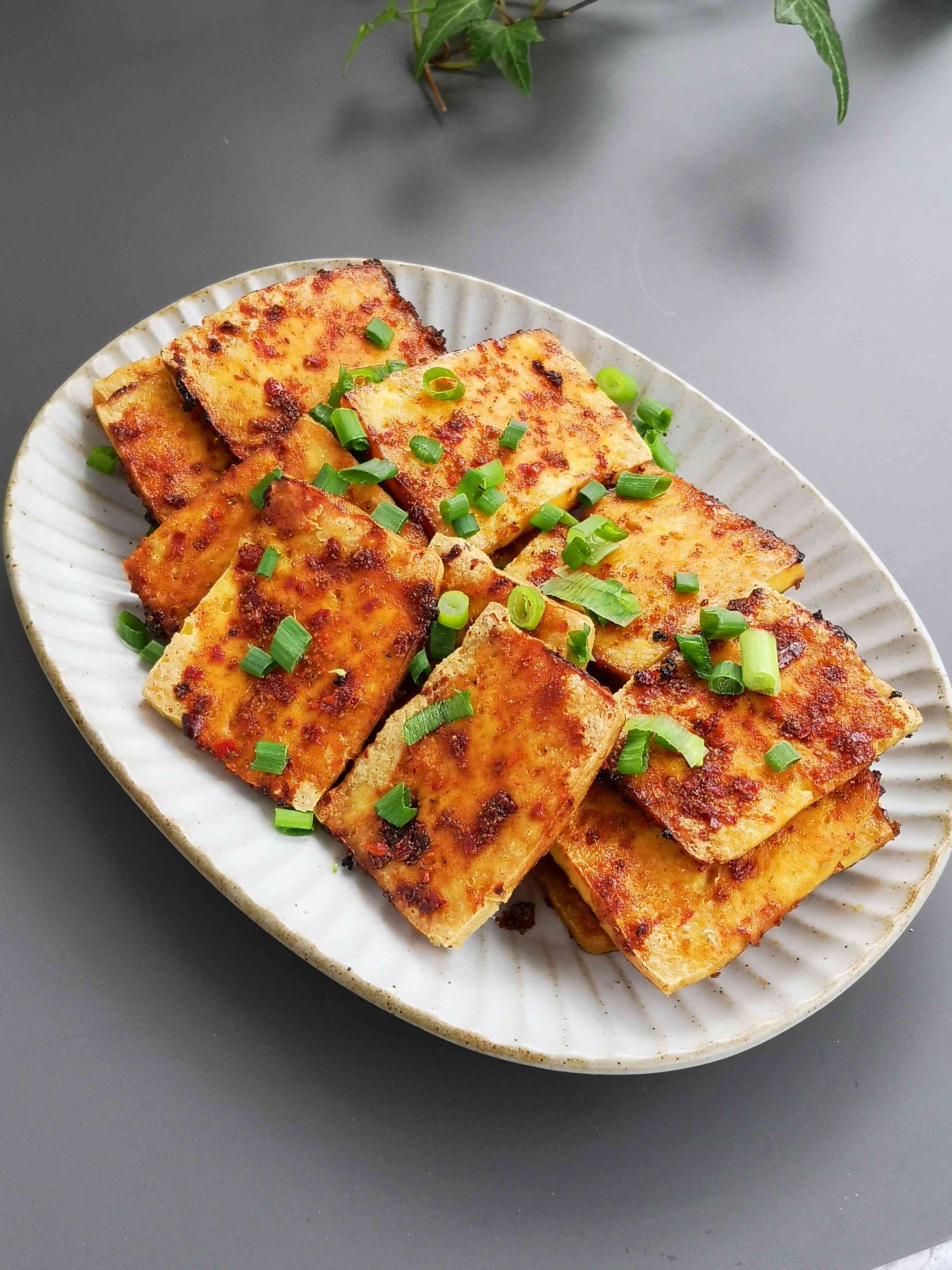 停不下來(lái)的美味，香辣烤豆腐的做法-香辣味烤菜譜