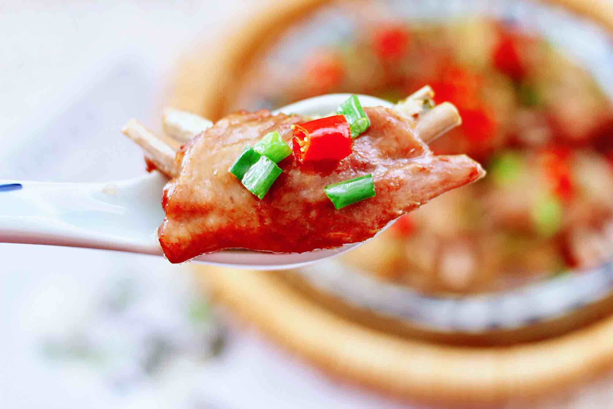 杏鮑菇蒸雞翅的做法-香辣味蒸菜譜-易網健康養生網 杏鮑菇蒸雞翅的做法-香辣味蒸菜譜
