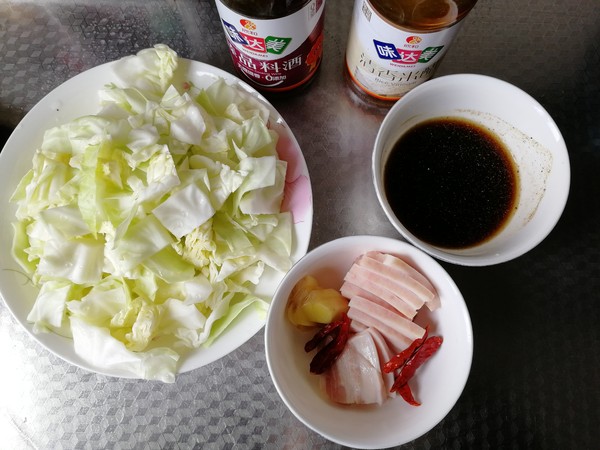 酸辣包菜炒肉的做法-酸辣味炒菜譜-易網<a href=http://m.aoa7937.com/ target=_blank class=infotextkey>健康養生</a>網 酸辣包菜炒肉的做法-酸辣味炒菜譜