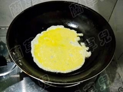 蘭花木耳炒雞蛋的做法-家常味炒菜譜