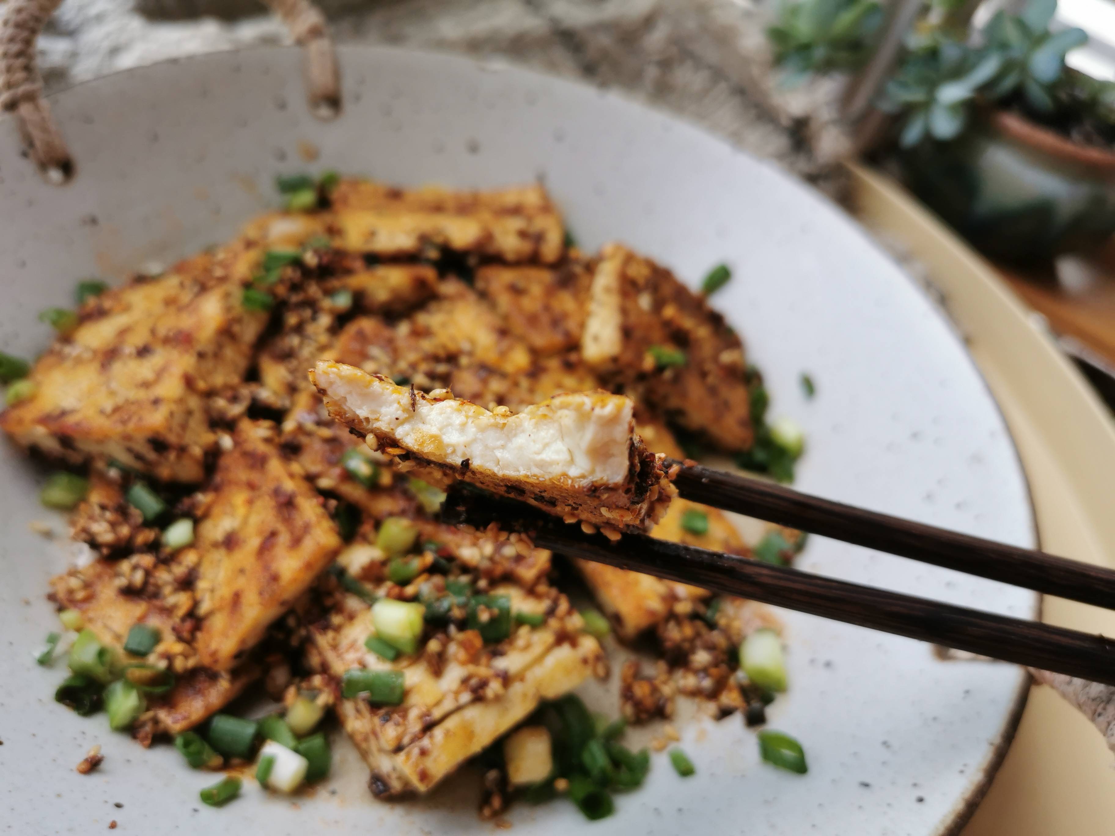 香煎豆腐的做法-香辣味煎菜譜