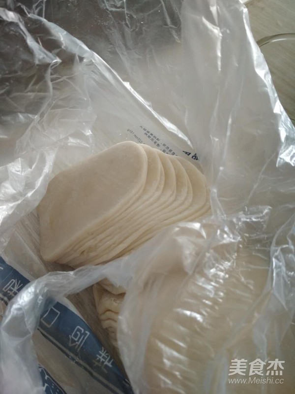 白蘿卜大肉蒸餃的做法-家常味蒸菜譜-易網(wǎng)健康養(yǎng)生網(wǎng) 白蘿卜大肉蒸餃的做法-家常味蒸菜譜