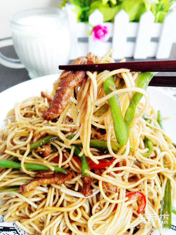 豆角肉絲炒面的做法-家常味炒菜譜-易網健康養生網 豆角肉絲炒面的做法-家常味炒菜譜