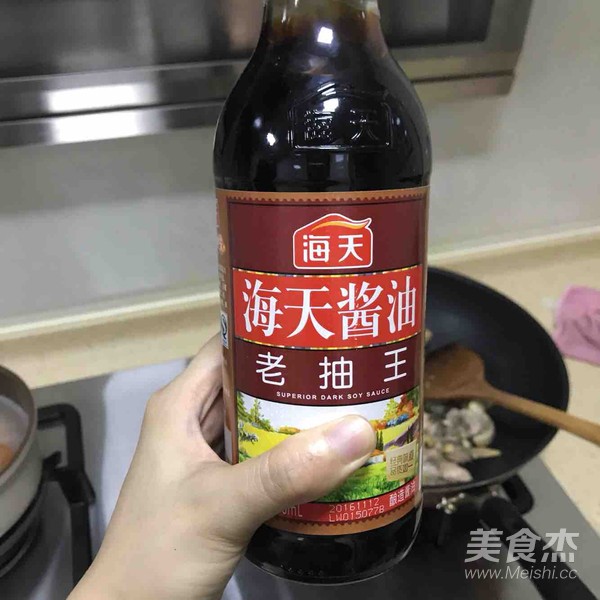 小雞燉蘑菇的做法-家常味燒菜譜