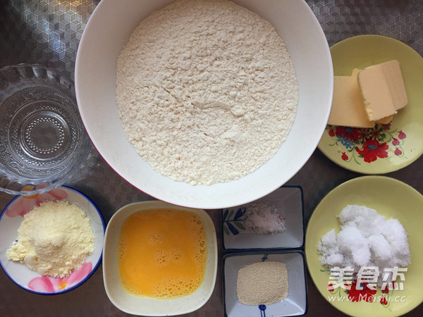 肉松面包卷的做法-咸鮮味烤菜譜-易網(wǎng)<a href=http://m.aoa7937.com/ target=_blank class=infotextkey>健康養(yǎng)生</a>網(wǎng) 肉松面包卷的做法-咸鮮味烤菜譜