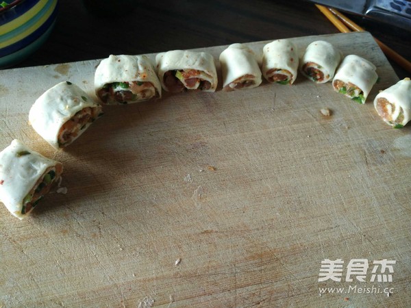 肉末小花卷的做法-香辣味蒸菜譜-易網健康養生網 肉末小花卷的做法-香辣味蒸菜譜