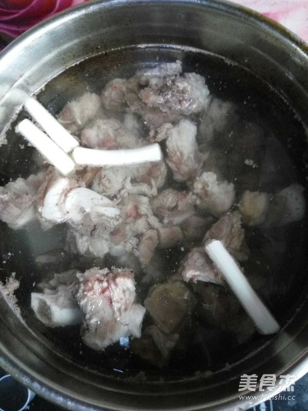 清燉羊肉湯的做法-咸鮮味煲菜譜-易網(wǎng)健康養(yǎng)生網(wǎng) 清燉羊肉湯的做法-咸鮮味煲菜譜