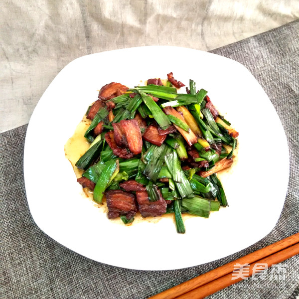 下飯菜蒜葉五花肉的做法-家常味炒菜譜-易網健康養生網 下飯菜蒜葉五花肉的做法-家常味炒菜譜