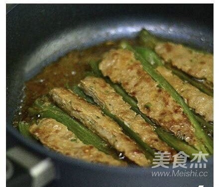 尖椒釀肉的做法-香辣味煎菜譜