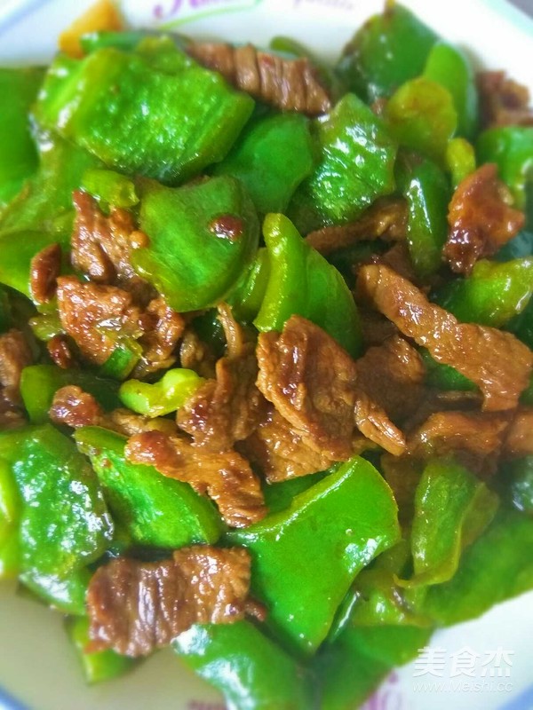 大辣椒炒肉的做法-家常味炒菜譜-易網(wǎng)健康養(yǎng)生網(wǎng) 大辣椒炒肉的做法-家常味炒菜譜
