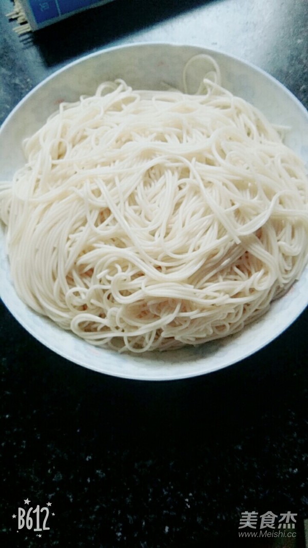 油蔥拌面的做法-蔥香味拌菜譜