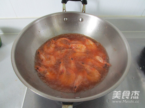 干鍋雞翅蝦的做法-香辣味燒菜譜-易網(wǎng)健康養(yǎng)生網(wǎng) 干鍋雞翅蝦的做法-香辣味燒菜譜