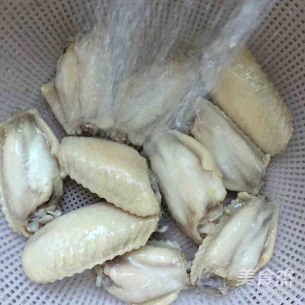香辣烤雞翅中的做法-香辣味烤菜譜-易網健康養生網 香辣烤雞翅中的做法-香辣味烤菜譜