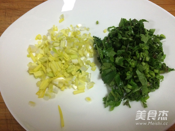 香菇雞湯的做法-咸鮮味燉菜譜-易網健康養生網 香菇雞湯的做法-咸鮮味燉菜譜