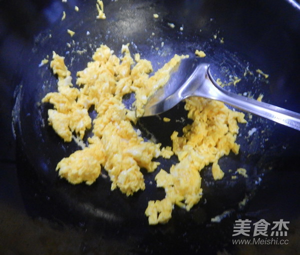 青紅椒炒雞蛋的做法-咸鮮味炒菜譜